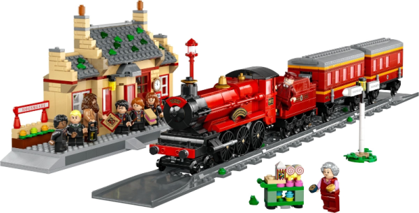 Конструктор LEGO Harry Potter 76423 Хогвартс-экспресс и станция Хогсмид